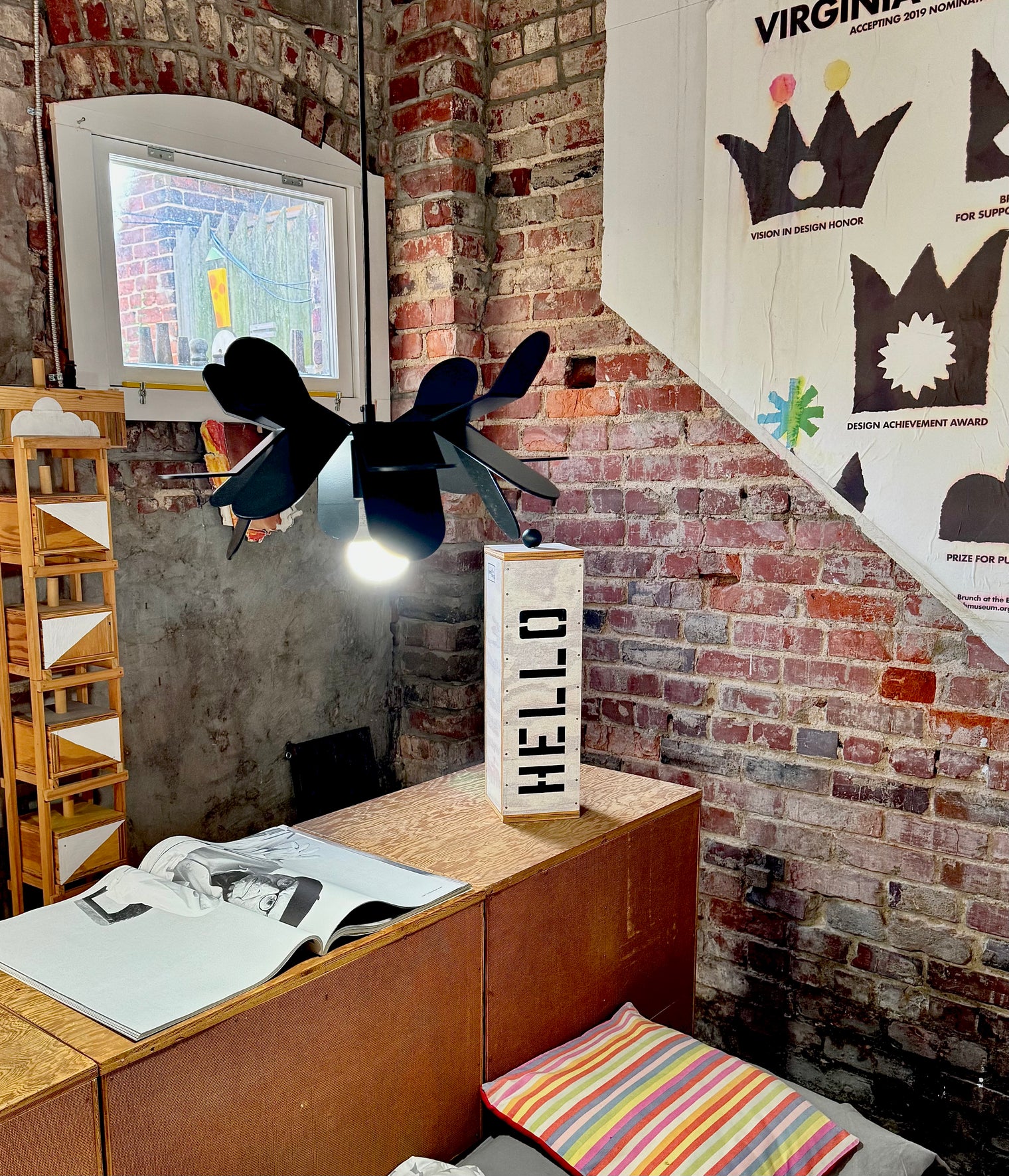 SIERRA MODERN FLOWER PENDANT - BLACK