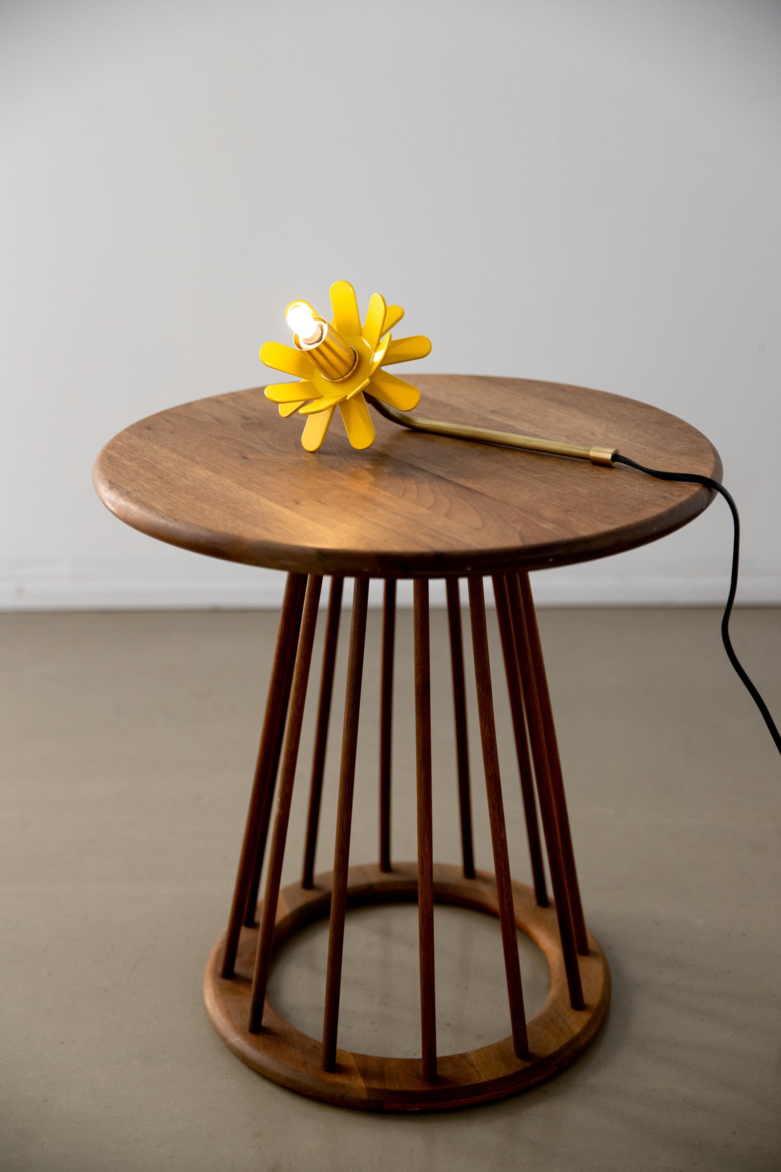 Modern Flower Table Light - Yellow