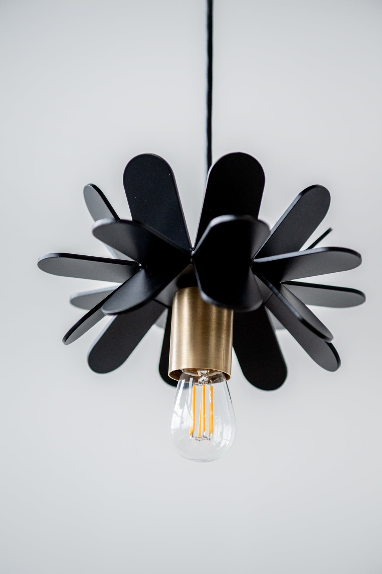 Modern Daisy Flower Pendant Light